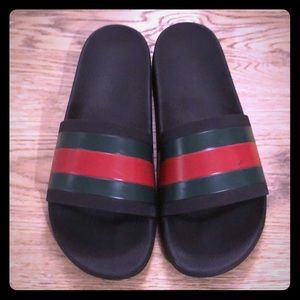 Men’s Gucci slides size 10 G